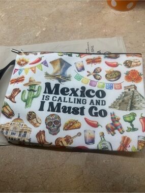 Mexico Is Calling Zip Pouch - Multicolor